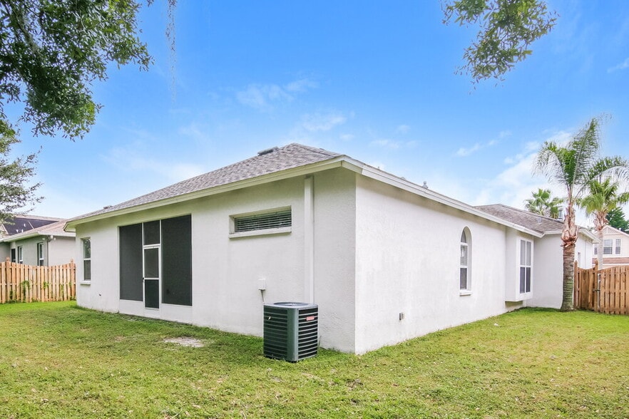 Building Photo - 22753 Beltrees Ct