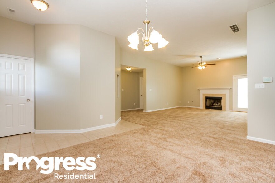 Building Photo - 674 Austrian Way