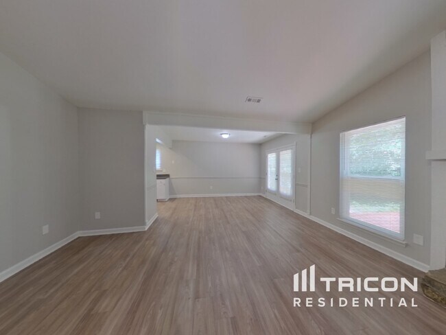Building Photo - 10219 Atchinson Dr