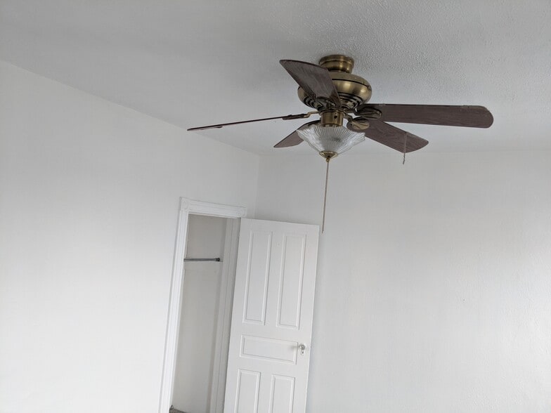 Big bedroom - 1314 Green St