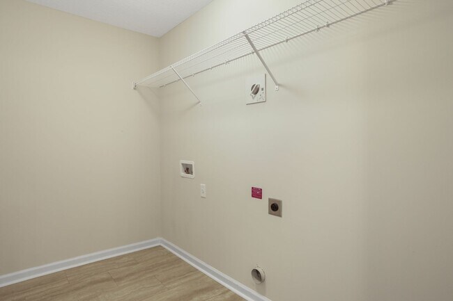 Building Photo - 3bd 2.5ba Home for Rent in Hinesville!