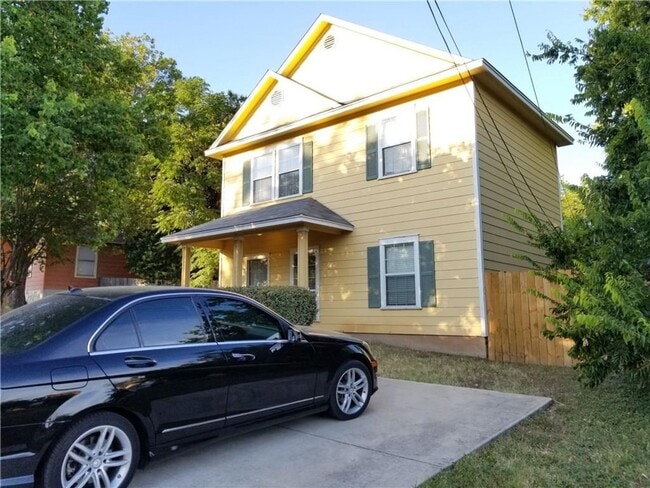 Primary Photo - 1707 Chestnut Ave