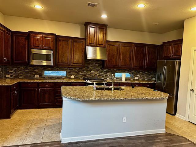 Building Photo - 1127 Ivy Charm Way