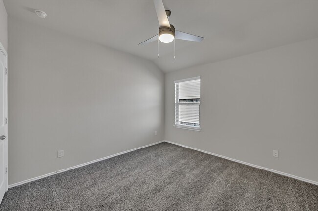 Building Photo - 6212 Hendricks Hbr Dr