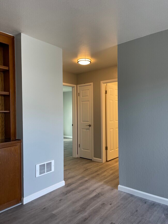Building Photo - 142 Santa Lucia Ave