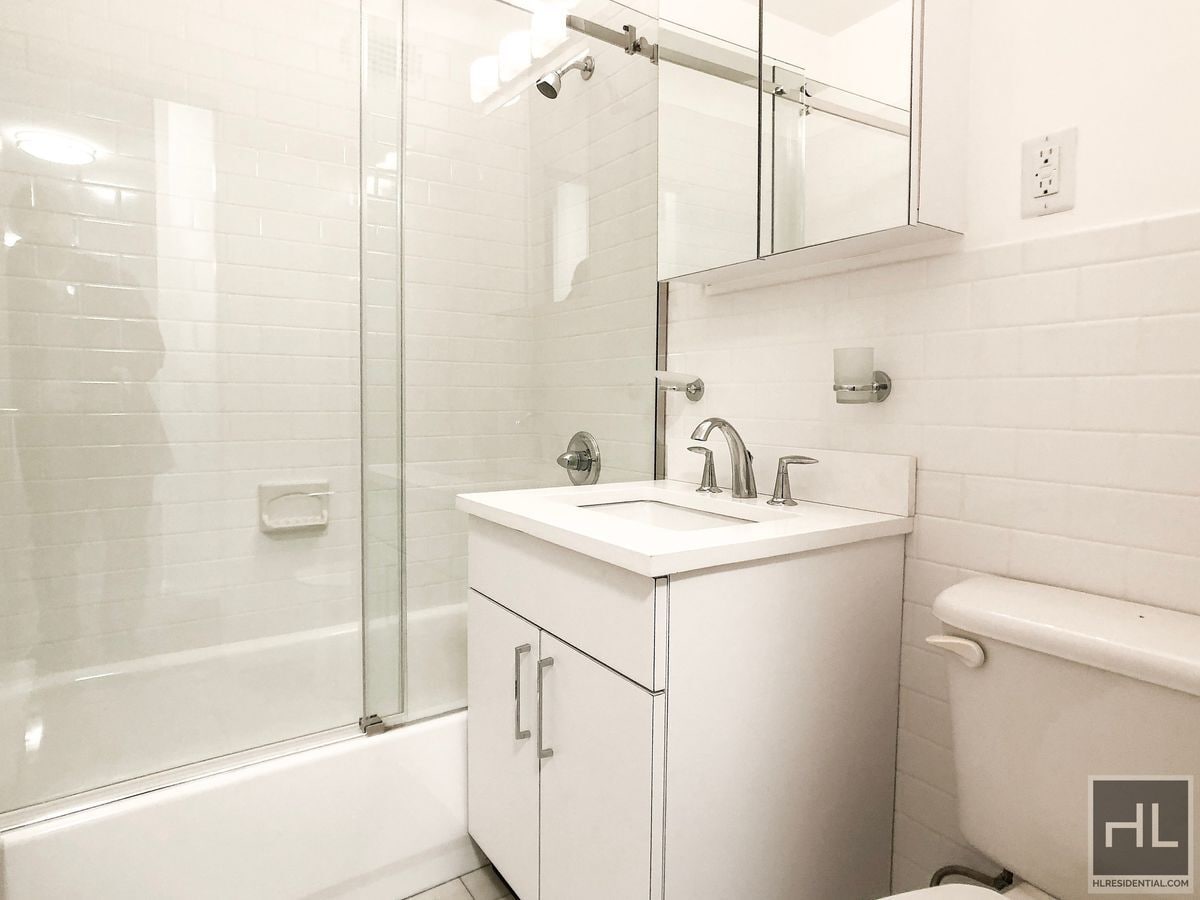 Building Photo - East 82nd Street