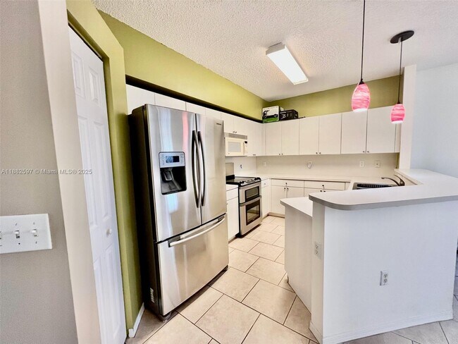 Primary Photo - 2319 SE 24th Ave