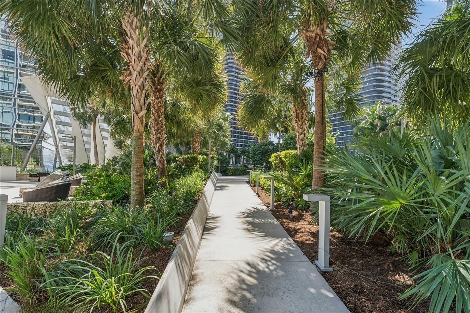 Building Photo - 88 SW 7th St