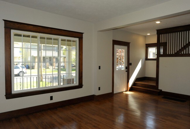 Building Photo - 1136 Sibley St NW