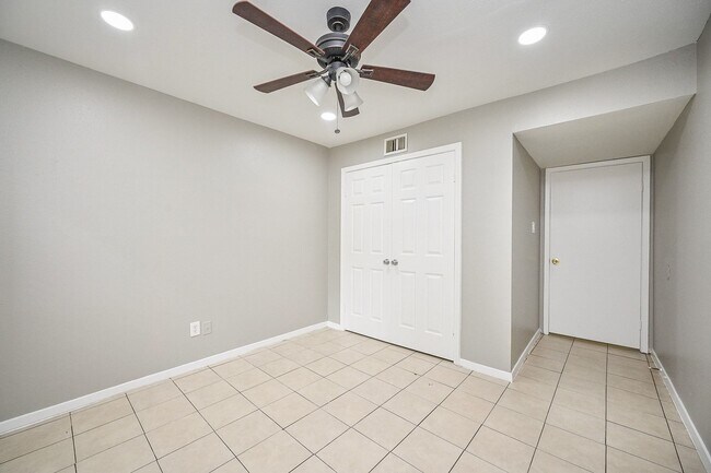 Building Photo - 16303 Lyons School Rd