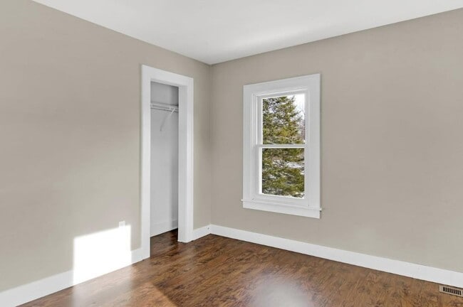 Building Photo - Coming Soon! Beautiful 3 Bedroom, 1.5 Bath...
