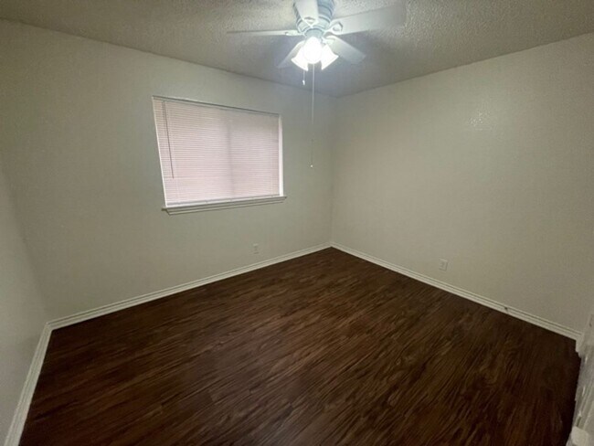 Building Photo - Nice 1 Story Home in Grand Prairie in Dall...