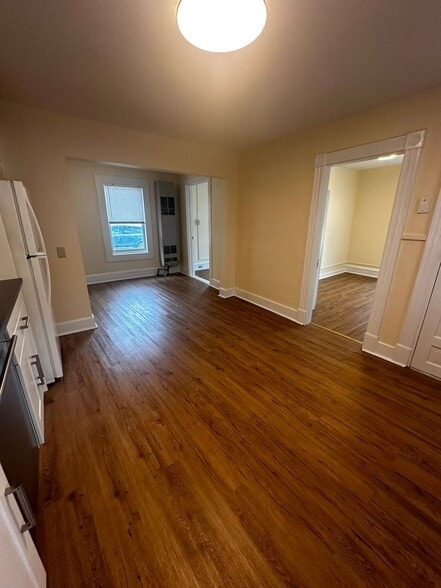 Building Photo - 9 Lakeview Terrace