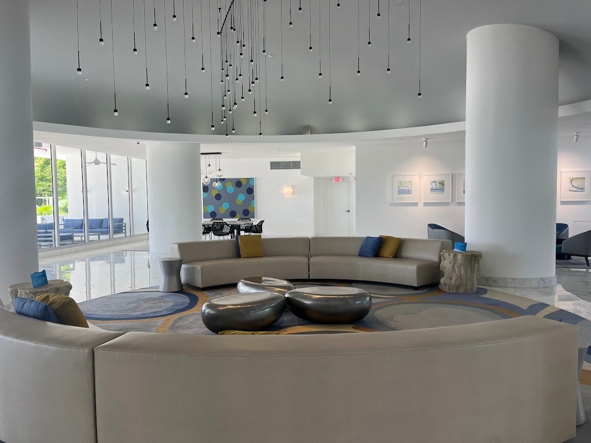 Building Photo - 1000 West Ave