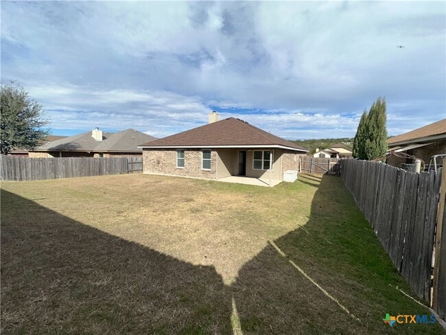 Building Photo - 2702 Montague County Dr