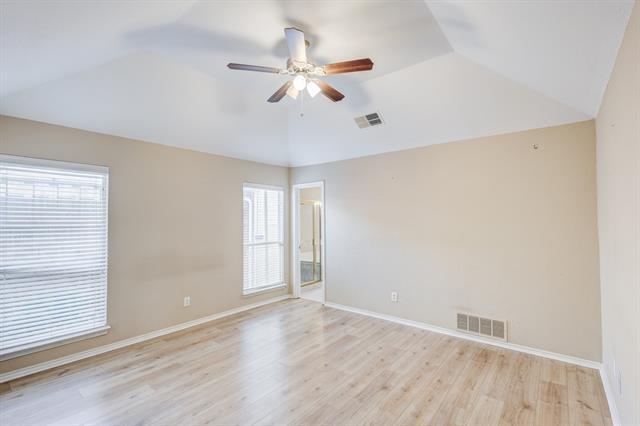 Building Photo - 2144 Chapman Dr