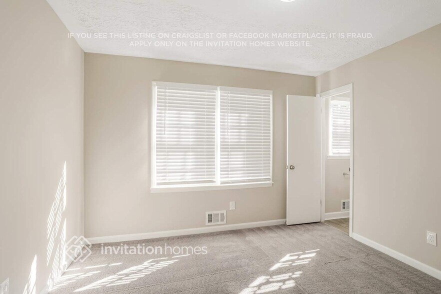 Building Photo - 2865 Castle Dr SW