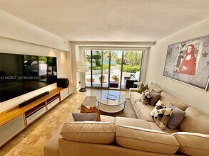 Building Photo - 1500 Bay Rd