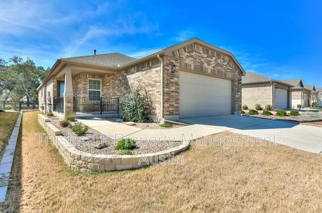 Building Photo - 220 Comal Ln