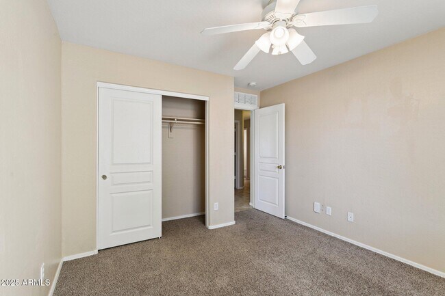 Building Photo - 17513 W Caribbean Ln