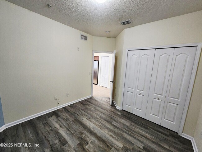 Building Photo - 4991 Key Lime Dr