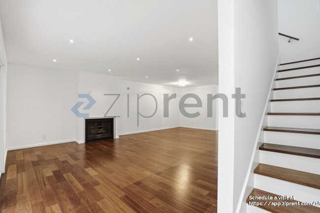 Building Photo - 1200 Opal St