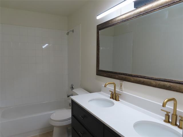 Building Photo - 3054 Modella Ave