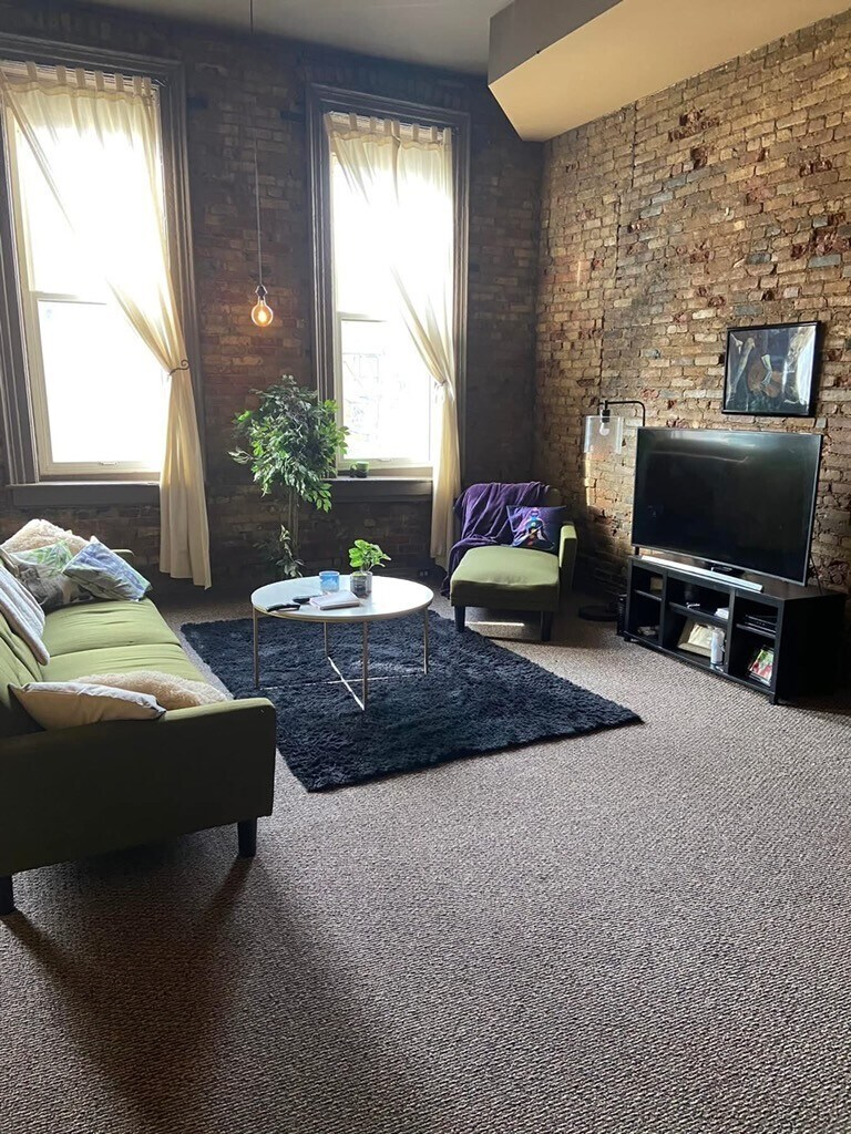 Building Photo - 148 W Michigan Ave