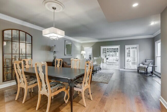 Building Photo - 107 Westover Park Ct