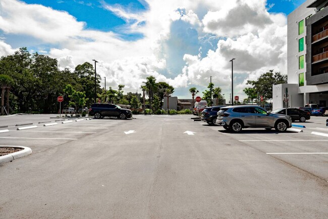 Building Photo - 2750 Griffin Rd