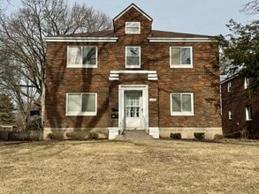 Building Photo - 234 E Pleasant St