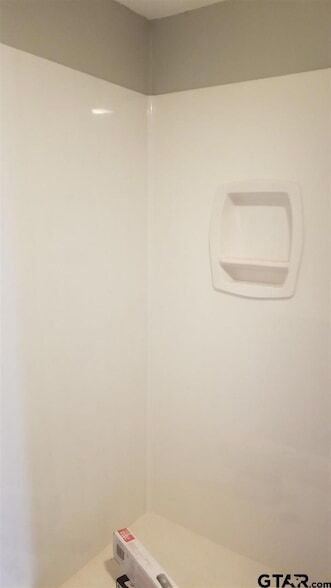 Building Photo - 902 Crockett St