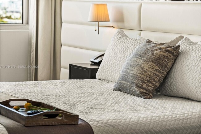 Building Photo - 1100 West Ave