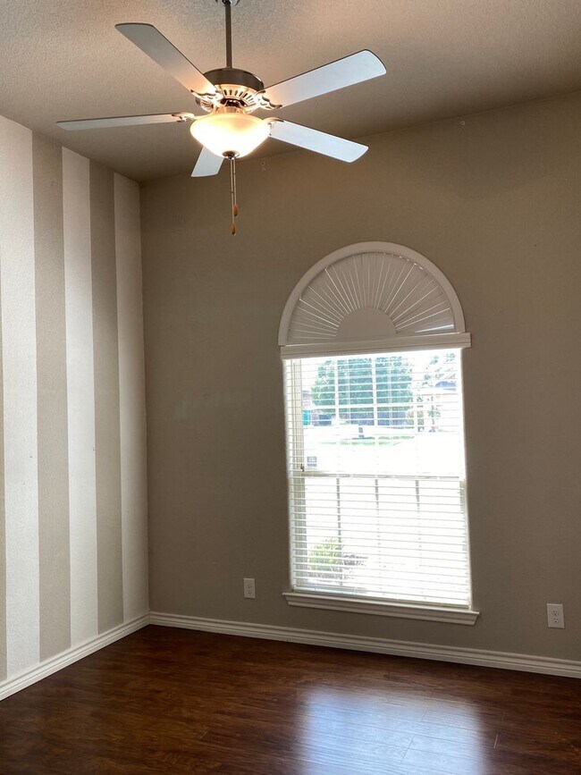 Building Photo - 5 BEDROOM, BELTON ISD