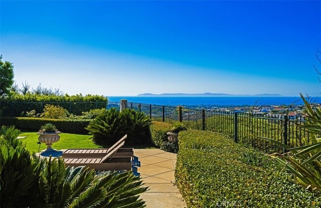 Building Photo - 1 Rim Ridge