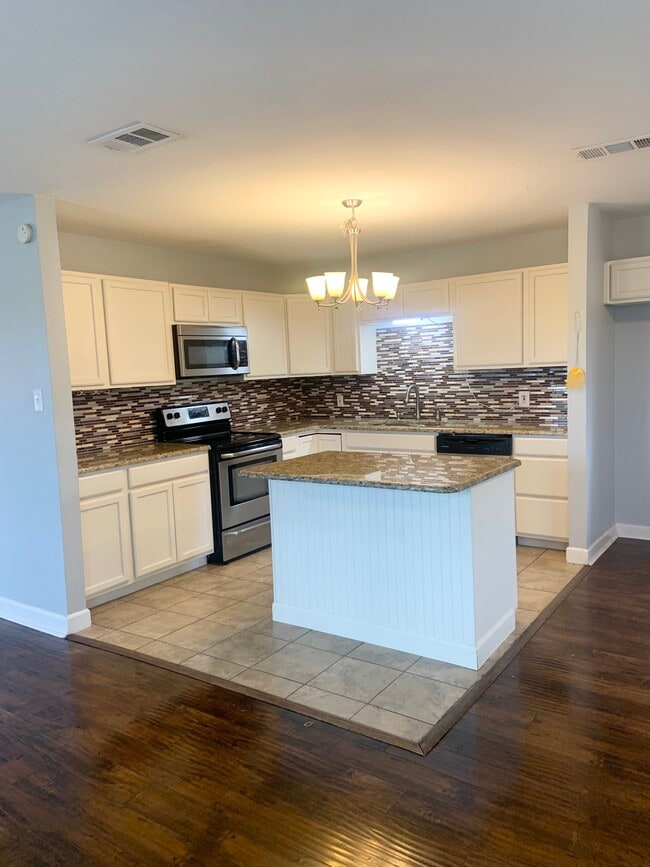 Building Photo - 8918 FM148