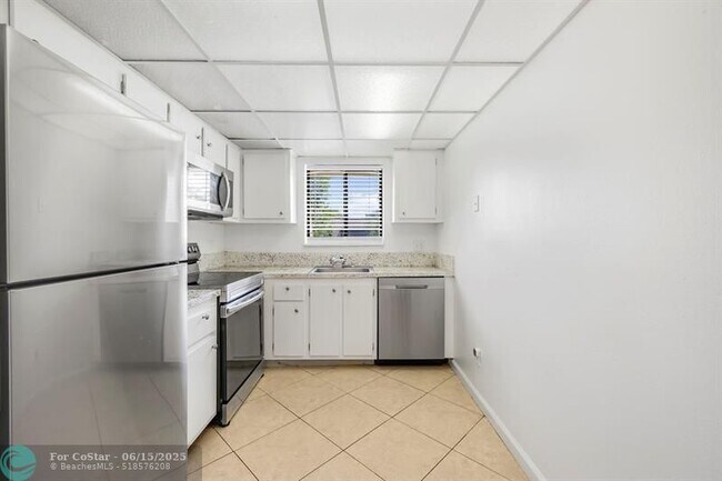 Building Photo - 1325 S Flagler Ave