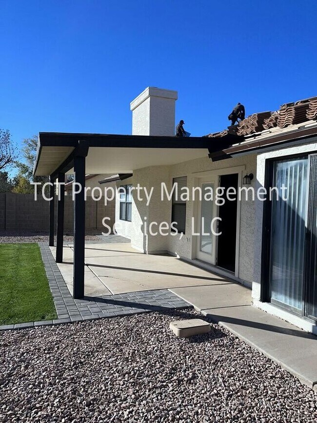 Building Photo - Beautifully Remodeled 3 Bedroom Home in Gi...