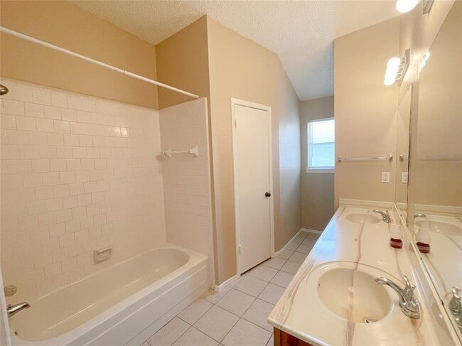 Building Photo - 24235 Landing Way Dr