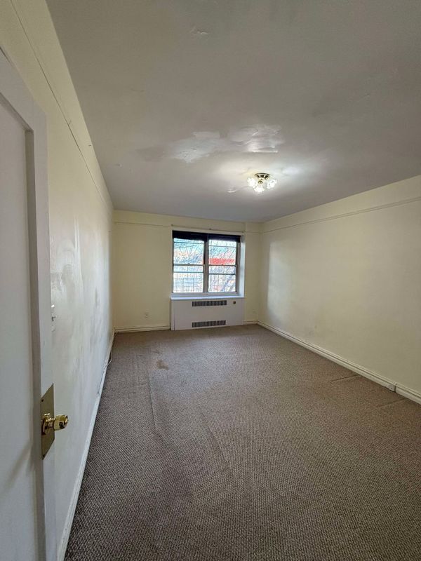 Building Photo - 6141 Saunders St