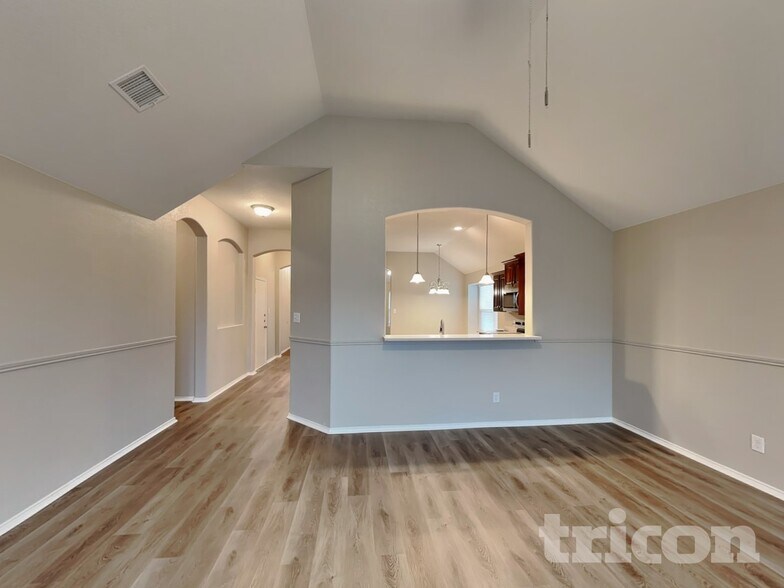 Building Photo - 5401 Creek Hill Ln