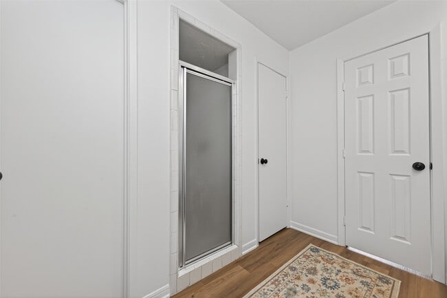 Building Photo - 3815 Brook Shadow Dr