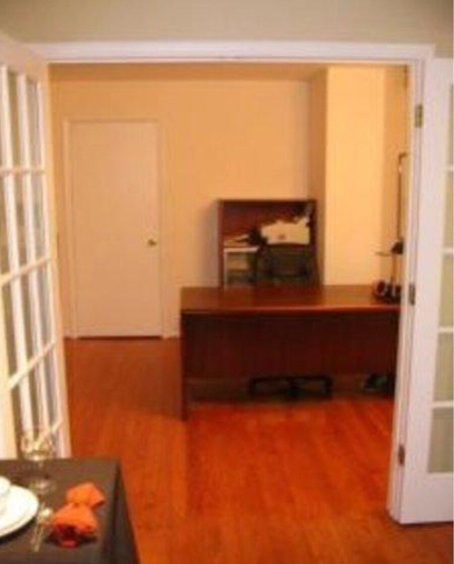 Building Photo - 1438 Meridian Pl NW