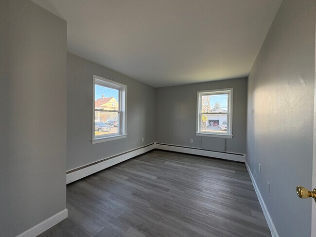 Building Photo - 740 Ellsworth St