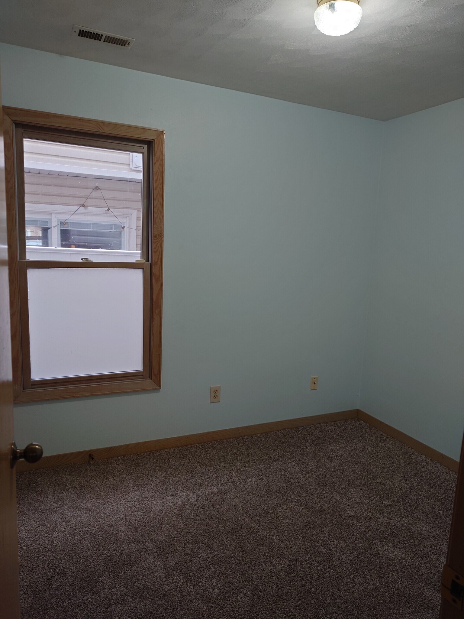Building Photo - 2304 Merry Oaks Ct