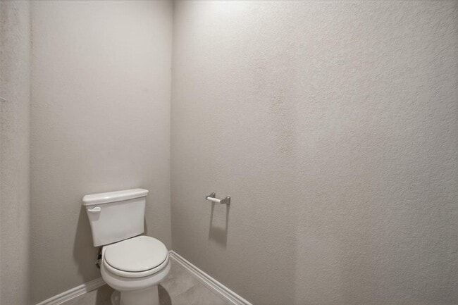 Building Photo - 4501 Bridal Veil Dr