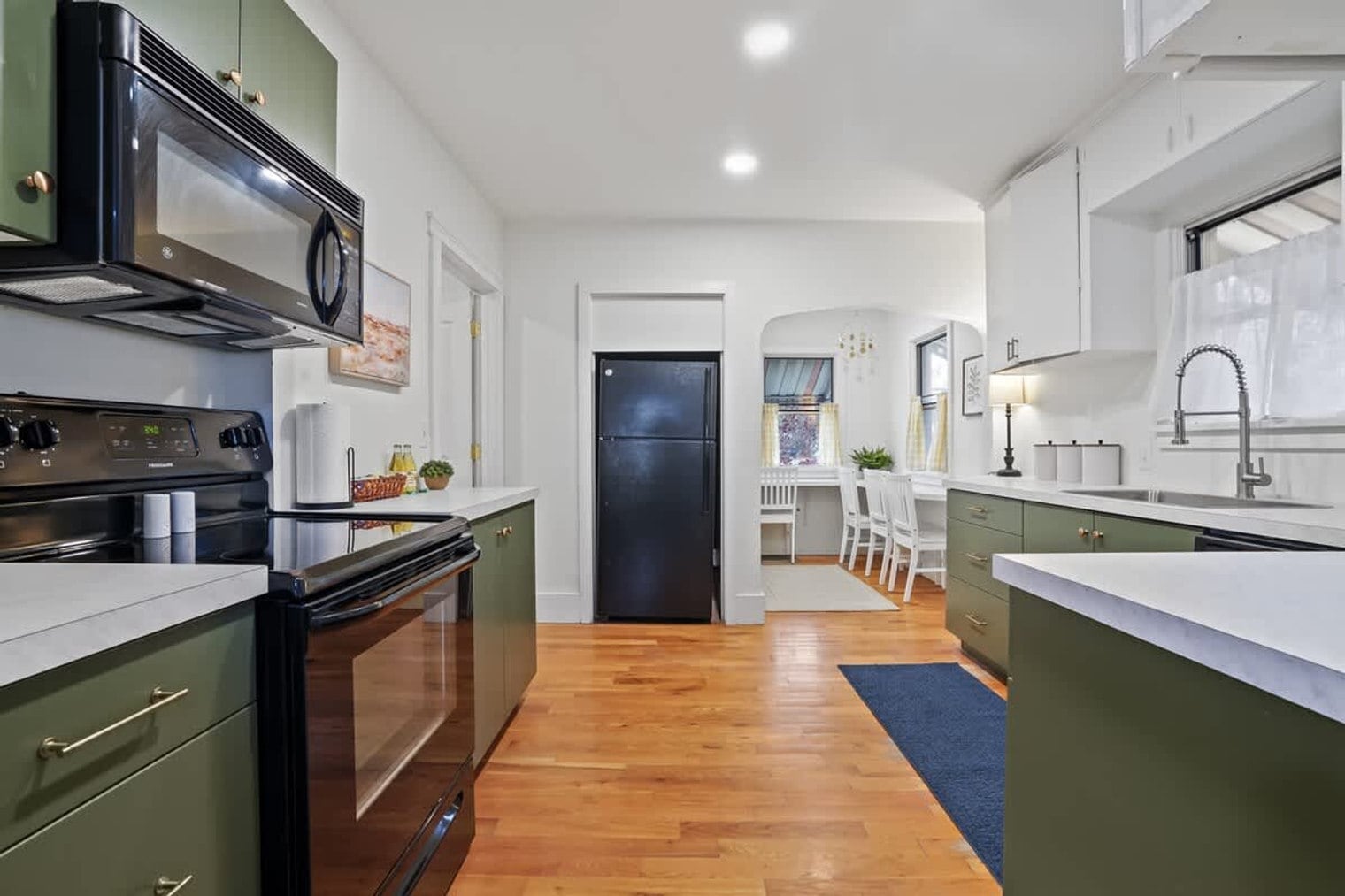Building Photo - 603 2nd St S