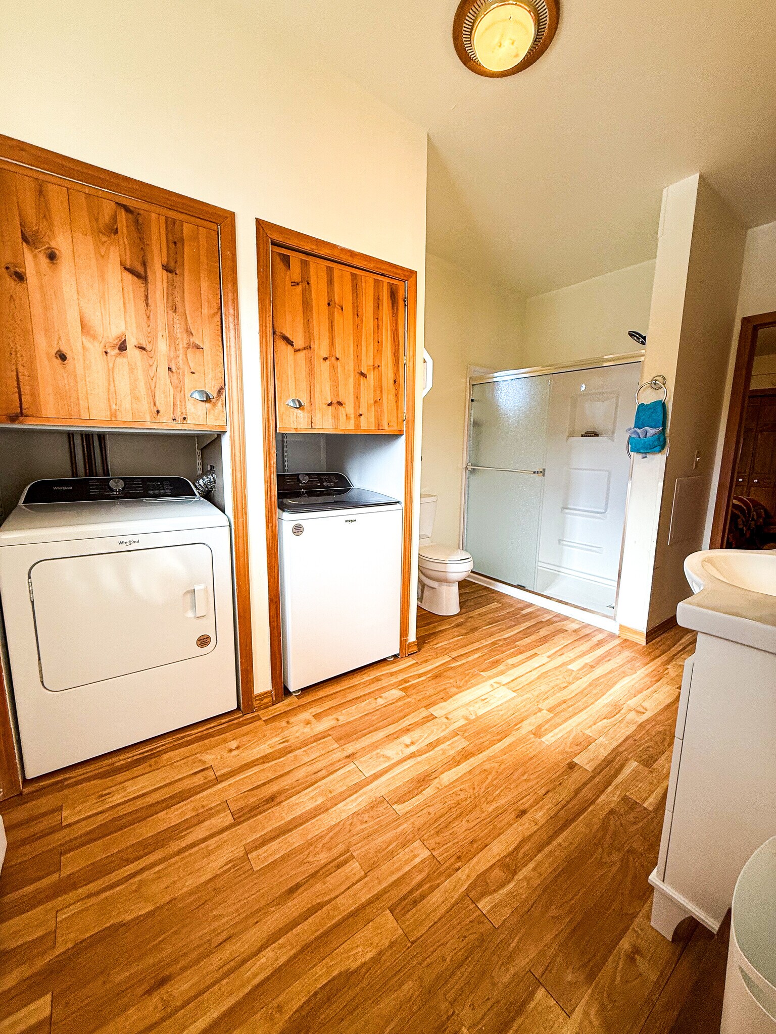 Building Photo - 440 S Peninsula Ln