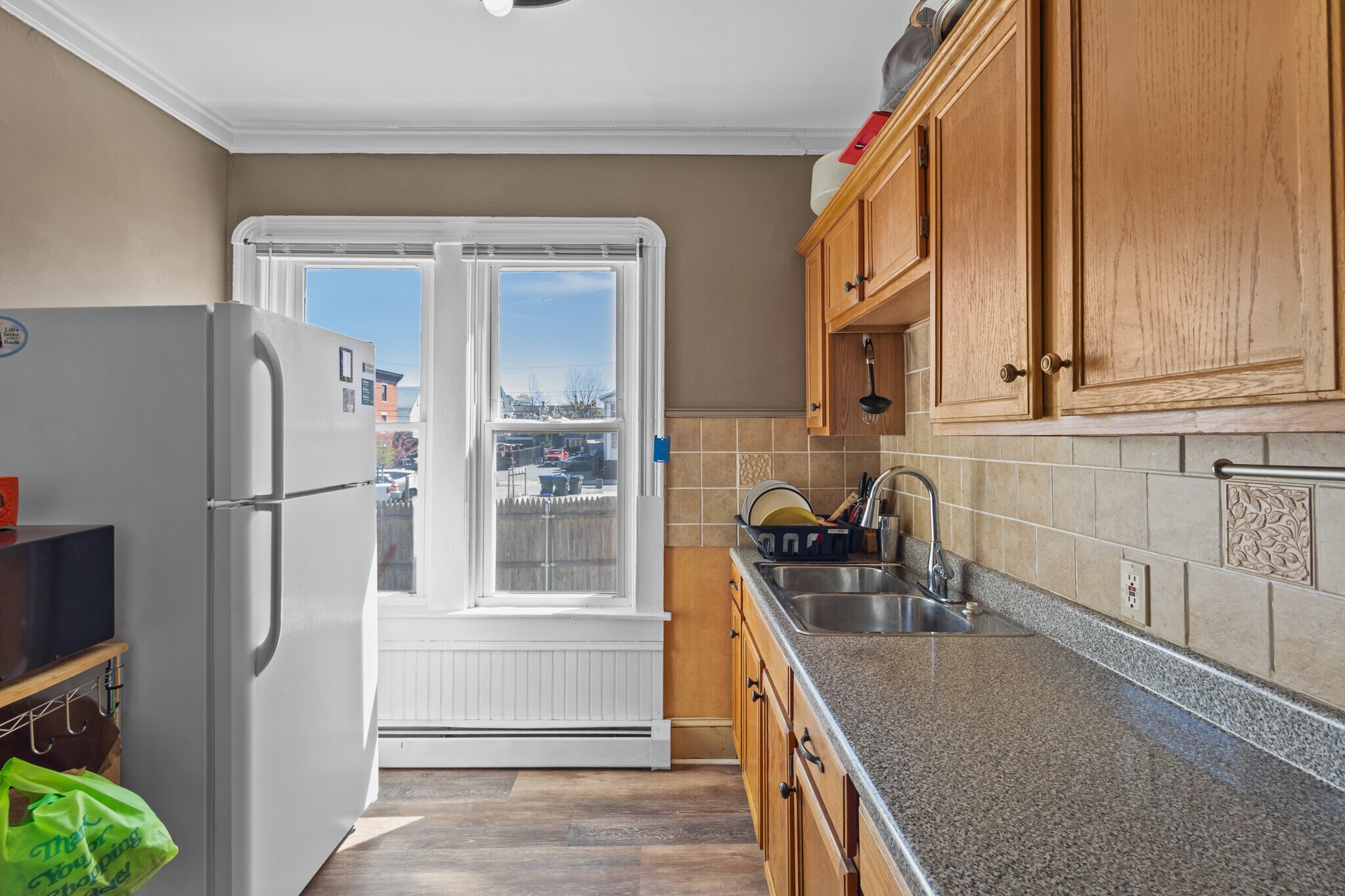 Building Photo - 10 Bainbridge Ave