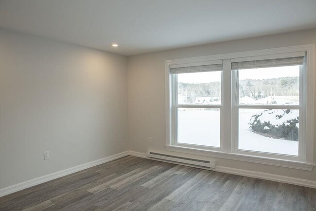 Building Photo - 180 N Main St